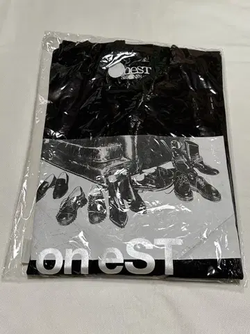 [미개봉 새상품] SixTONES oneST 투어 T셔츠 굿즈 롱T