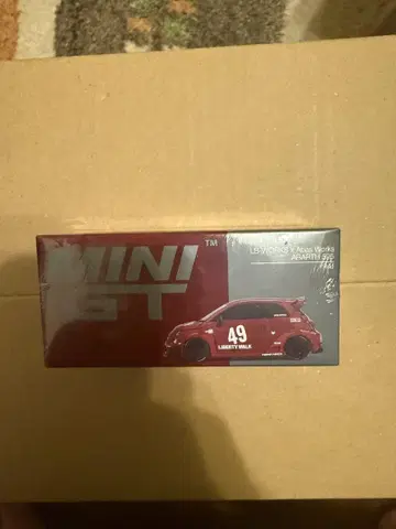 MINI GT 1/64 아바르트 595 LB-WORKS 레드 미개봉