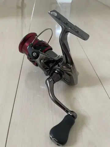 스트라딕 ci 4 2500 시마노