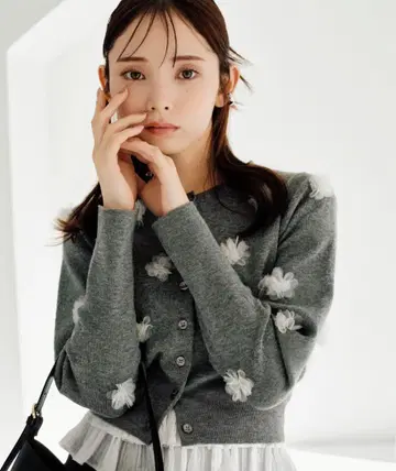 택 포함 미사용 새상품 snidel 플라워 모티브 가디건