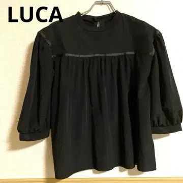 [새상품급] LUCA 루카 블랙 절개 블라우스 소매 셔링 블랙