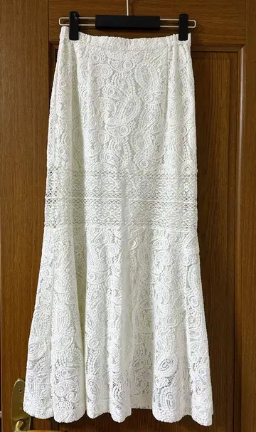 [미착용 새상품] loungedress 레이스 플레어 롱 스커트