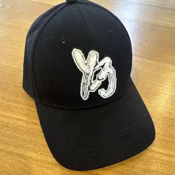 Y-3 블랙 야구 모자