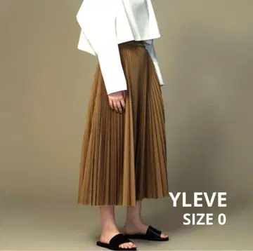 YLEVE 이레브 치노 플리츠 스커트