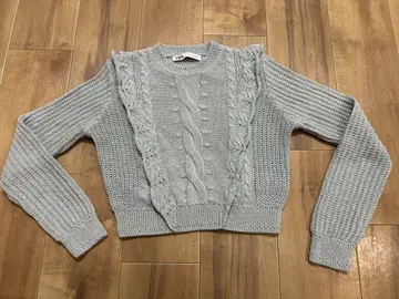 ZARA 라이트 블루 크롭 니트