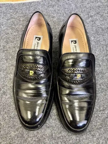 pierre cardin 로퍼 블랙 가죽 신발입니다.