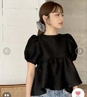 KOBE LETTUCE 와카나 씨 콜라보 백리본 자카드 블라우스