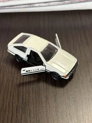 코믹 토미카 이니셜 D AE86 트레노 후지와라 타쿠미 토미카