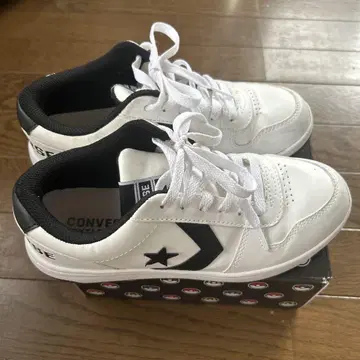 컨버스 스니커즈