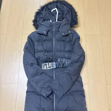 GYDA 다운 코트 2022 (벨트 있음)