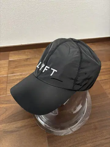 LYFT 블랙 캡 리프트