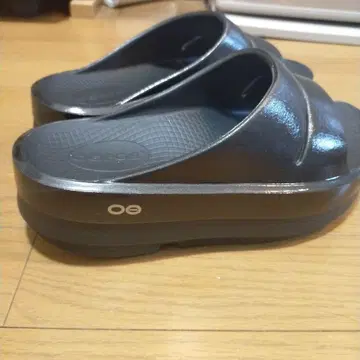 우포스 샌들 2025 신상 Titaniu.Miirror