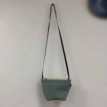 에르베샤펠리에 나일론 보트형 숄더백 XS