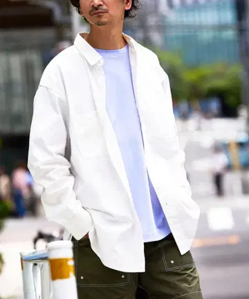 화이트 오버사이즈 셔츠