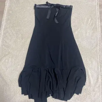 GLOSS 블랙 베어탑 원피스