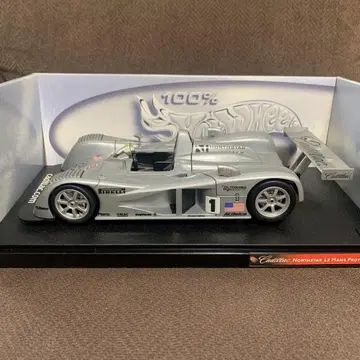 Hotwheels CADILLAC LMP 1/18