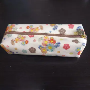 MARY QUANT 꽃무늬 펜 케이스