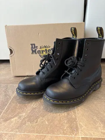 Dr. Martens 1460 Smooth Black