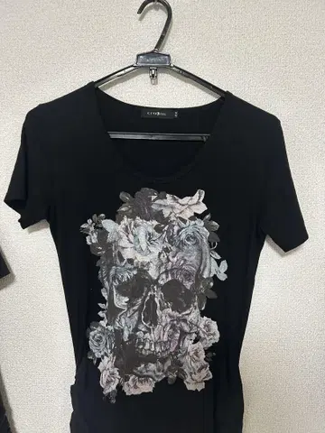 CIVARIZE 스컬 프린트 티셔츠 M 사이즈 블랙