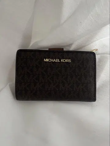 MICHAEL KORS 마이클코어스 반지갑 모노그램 브라운
