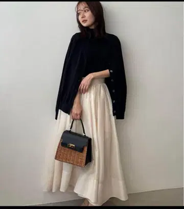 아뉴앙스 시어 볼륨 스커트 M 사이즈