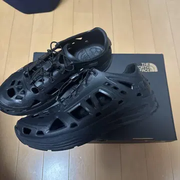 THE NORTH FACE 블랙 스니커즈 28
