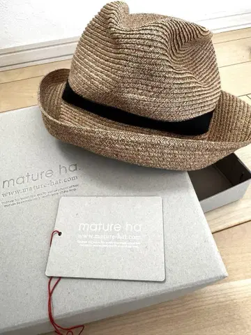 mature ha. BOXED HAT 11cm brim 블랙 리본