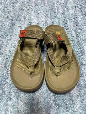 FREE WAIERS 샌들