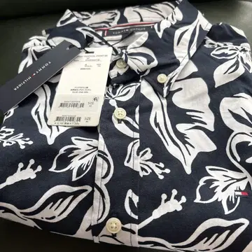 Tommy Hilfiger 플라워 패턴 반팔 셔츠