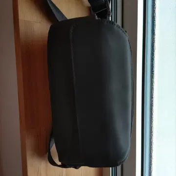 블랙 바디백