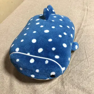 고래 모양 봉제 인형 파란색 도트