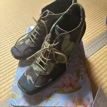 NO NOME 레어템 카모 패턴 스니커즈