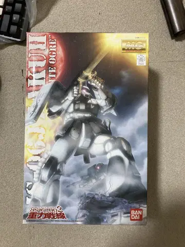 MS-06J ZAKU II 'WHITE OGRE' 1/100