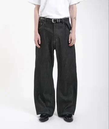 straight selvedge denim 블랙