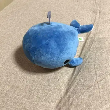 파란 고래 모양 봉제 인형