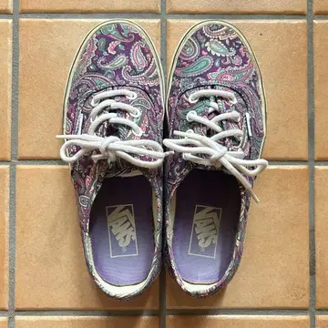 VANS 페이즐리 무늬 스니커즈