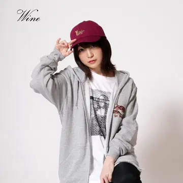 우에다 레이나 LIVERTINE AGE 콜라보 모자 후드티