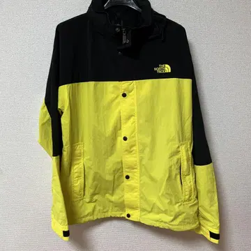 The North Face NP21835 마운틴 후드티 블랙/옐로우 컬러