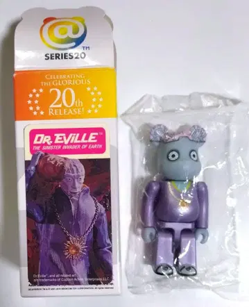 베어브릭 20 호러 뒷면 Dr.EViLLE