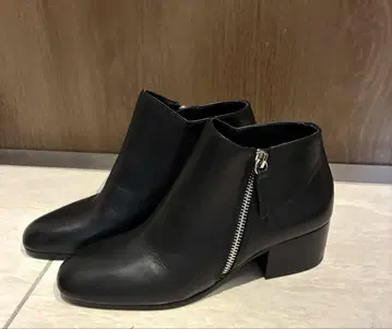 미사용급 ZARA 숏부츠 사이드 지퍼 블랙 23.5cm