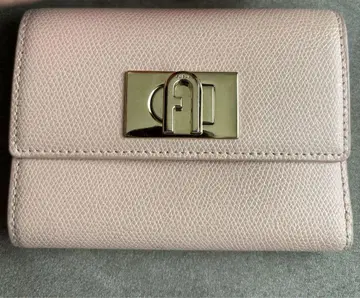 FURLA 핑크 3단 폴더형 지갑