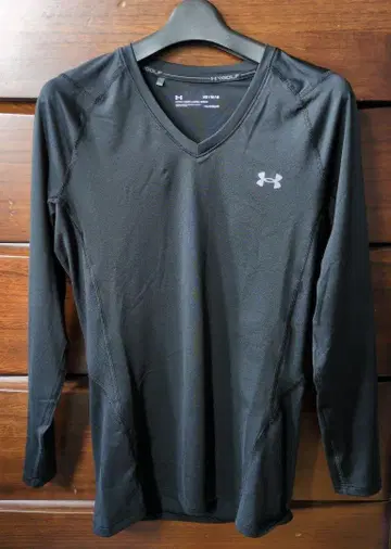 언더아머 HeatGear 골프용 긴팔 셔츠 ne