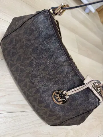 Michael Kors 모노그램 숄더백