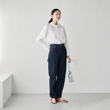 북유럽 캐주얼스럽지 않은 어른스러운 테이퍼드 데님 M
