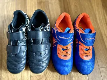 Umbro 축구화 블랙 화이트 벨크로식 2족 세트