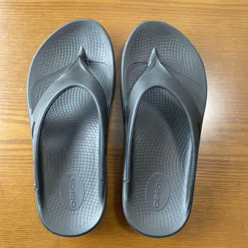 OOFOS 블랙 플립플랍