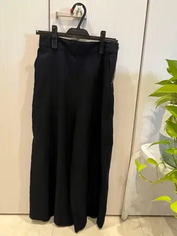 투모로우랜드 맥피 팬츠
