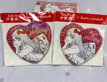 이토 준지 x 산리오 캐릭터즈 갸루 토미에 x 헬로키티 하트 캔뱃지 2개