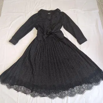 JILL STUART 도트 무늬 긴팔 원피스
