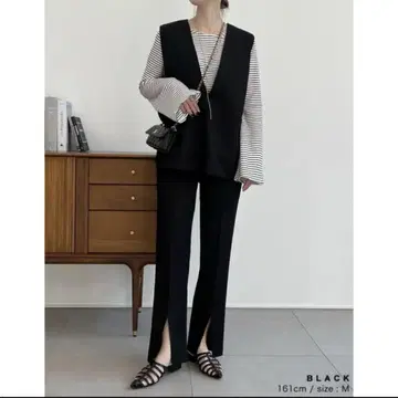 저신장 리사이클 트윌 V넥 노슬리브 프론트 슬릿 스트레이트 팬츠